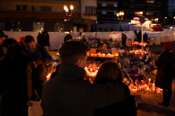 Crans-Montana: Σε σοκ οι οικογένειες των θυμάτων μετά την είδηση ότι μπαρ δεν είχε ελεγχθεί για χρόνια 