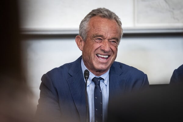 ΡΟΜΠΕΡΤ ΚΕΝΕΝΤΙ ΤΖΟΥΝΙΟΡ ΠΥΡΑΜΙΔΑ ΚΟΚΚΙΝΟ ΚΡΕΑΣ