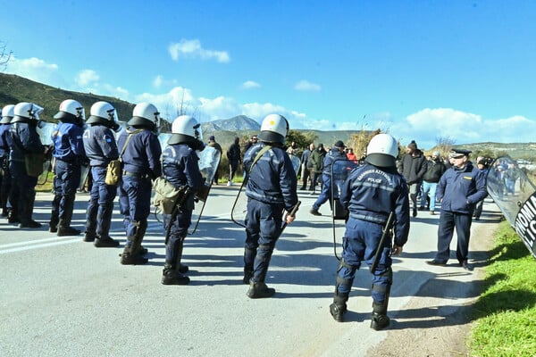 ΑΓΡΟΤΕΣ 48ΩΡΟΣ ΑΠΟΚΛΕΙΣΜΟΣ
