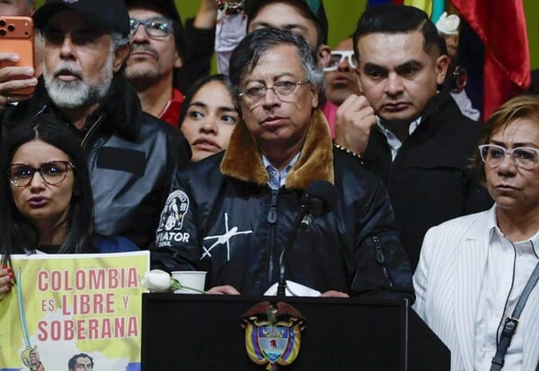 ΚΟΛΟΜΒΙΑ ΠΡΟΕΔΡΟΣ ΣΥΝΑΝΤΗΣΗ ΤΡΑΜΠ