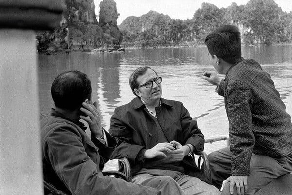 Cover Up: Η συγκάλυψη τότε και τώρα και πάντα