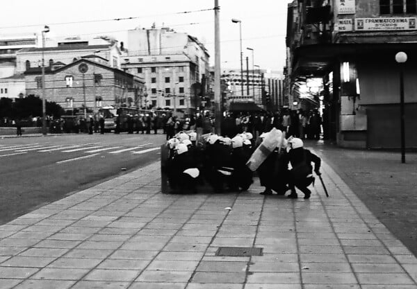 «Έγχρωμη τιβί, ασπρόμαυρη ζωή – φωτογραφικές σημειώσεις από τη δεκαετία του ’80»