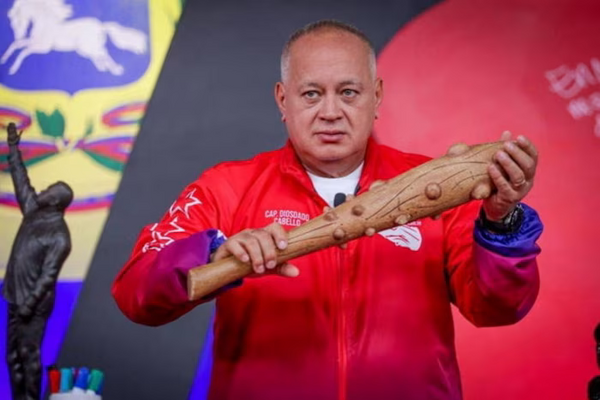 Ο πιο ισχυρός άνθρωπος της Βενεζουέλας προαναγγέλλει «μάχη» με τις ΗΠΑ