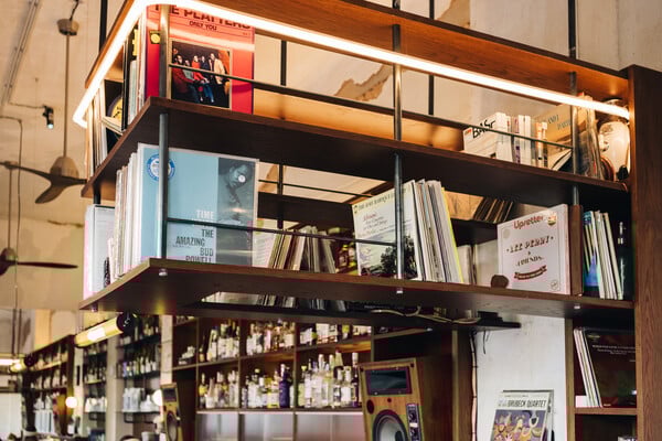 Αρτζεντίνα: Το ολοκαίνουριο αθηναϊκό μπαρ που μοιάζει να ήταν πάντα εκεί