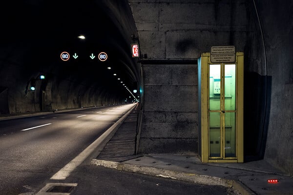 Εκτός έδρας