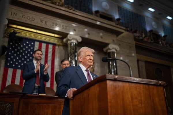 Τραμπ σε Ιρανούς διαδηλωτές: «Πάρτε τον έλεγχο. Η βοήθεια έρχεται»