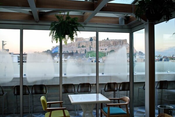 Εκτός έδρας