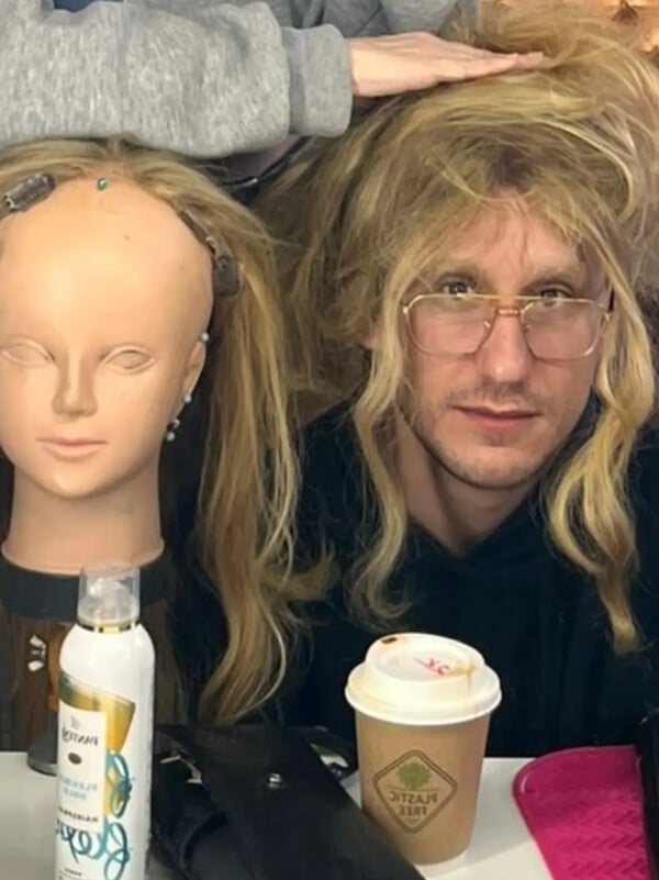 Κράτα με λίγο ακόμη. Κι εγώ θα κρατήσω εσένα/ από τον Πάνο Μιχαήλ