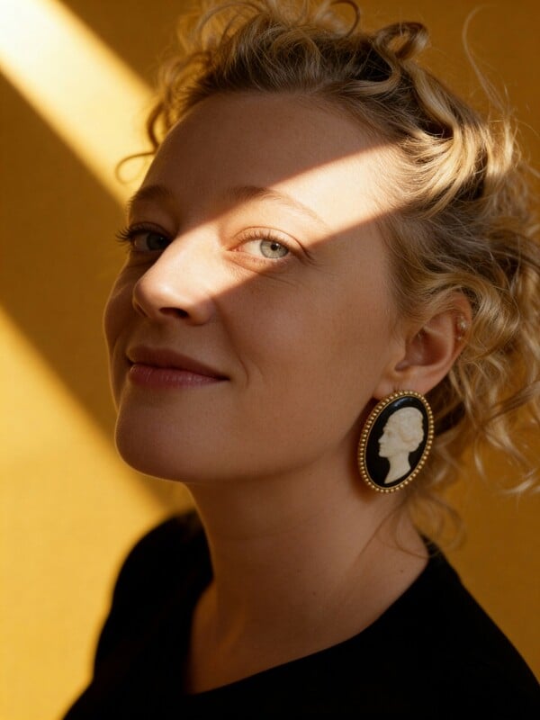 Κράτα με λίγο ακόμη. Κι εγώ θα κρατήσω εσένα/ από τον Πάνο Μιχαήλ