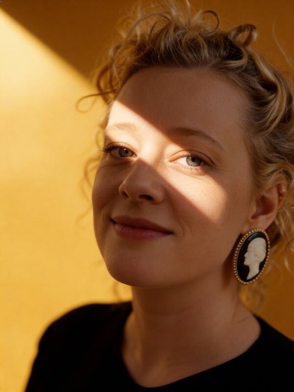 Κράτα με λίγο ακόμη. Κι εγώ θα κρατήσω εσένα/ από τον Πάνο Μιχαήλ