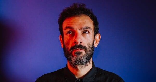 Ένα live οικονομικής ενίσχυσης επιζωσών έμφυλης βίας