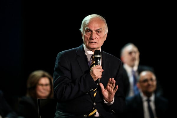 Μανώλης Μαυρομμάτης: Βγαίνει από το κέντρο αποκατάστασης δύο χρόνια μετά τη φωτιά στο σπίτι του