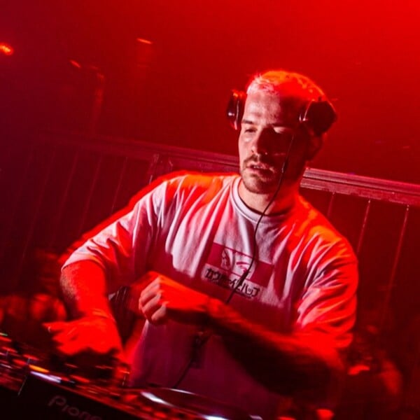 ΕΠΕΞ 10 techno parties για να μπει πιο εύκολα το ’26