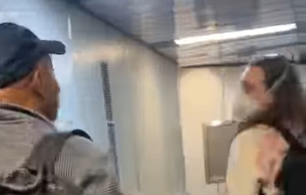 «Άντε γα@@σου»: Επεισόδιο μεταξύ πρώην δημάρχου της Νέας Υόρκης και πολίτη σε αεροδρόμιο