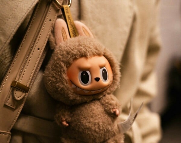 LABUBU ΕΡΓΑΖΟΜΕΝΟΙ ΕΚΜΕΤΑΛΛΕΥΣΗ