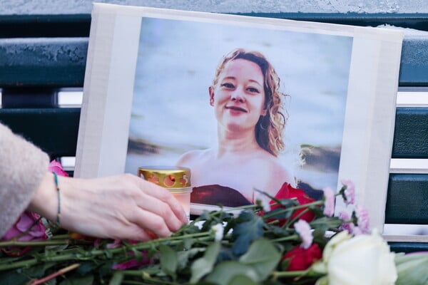 ΗΠΑ: Οι κλήσεις στην Άμεση Δράση λίγα λεπτά μετά τον πυροβολισμό της Ρενέ Γκουντ από πράκτορα της ICE