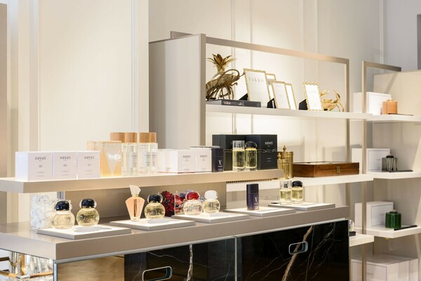 Η πολυτελής κομψότητα της VAKKO φέρνει αέρα Παρισιού στην καρδιά της Αθήνας