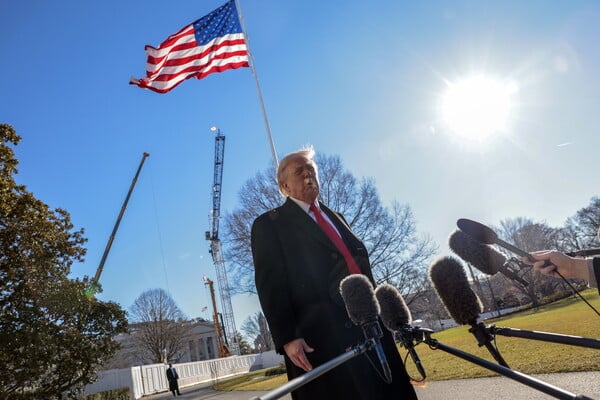 ΓΡΟΙΛΑΝΔΙΑ ΝΤΟΝΑΛΝΤ ΤΡΑΜΠ ΔΑΣΜΟΙ