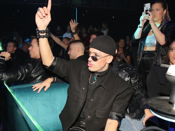 Τάσος Ξιαρχό: «Εγώ δεν είμαι γκέι, είμαι στρέιτ ομοφυλόφιλος και αυτό τσαντίζει»