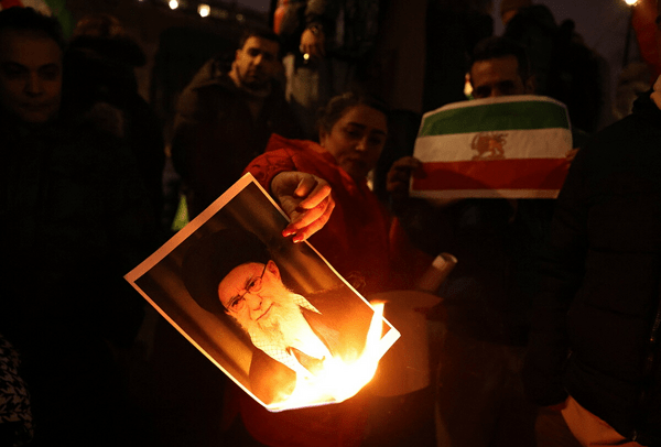 ΙΡΑΝ ΧΑΜΕΝΕΙ ΤΡΑΜΠ