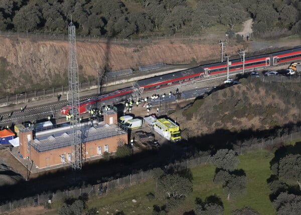 ΙΣΠΑΝΙΑ ΔΥΣΤΥΧΗΜΑ ΤΡΕΝΑ ΝΕΚΡΟΙ