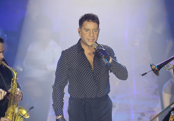 Υπόθεση Μαζωνάκη: Ο εισαγγελέας ζητά διευκρινίσεις από τον 21χρονο για τη μήνυση σε βάρος του τραγουδιστή