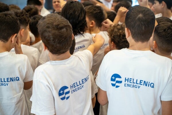 HELLENiQ ENERGY: Επενδύει στη νέα γενιά στηρίζοντας δράσεις αθλητισμού για παιδιά