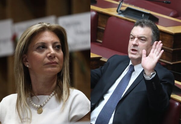 ΑΜΒΛΩΣΕΙΣ ΚΑΡΥΣΤΙΑΝΟΥ ΠΑΠΑΔΟΠΟΥΛΟΣ