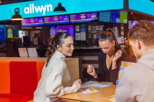 Τα πρώτα καταστήματα Allwyn είναι εδώ