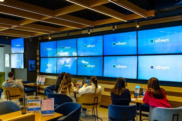 Τα πρώτα καταστήματα Allwyn είναι εδώ