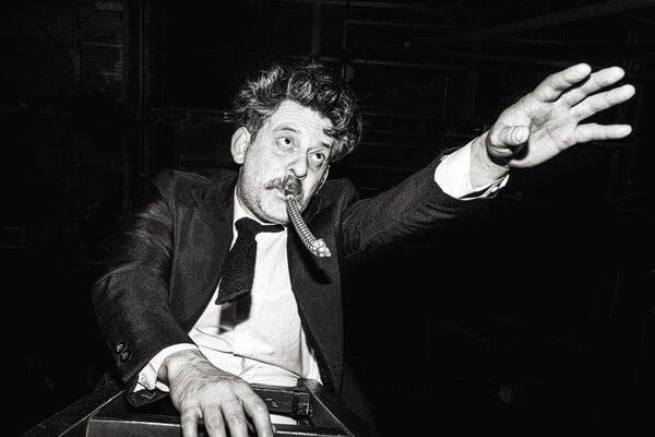 Δώδεκα θεατρικές πρεμιέρες 