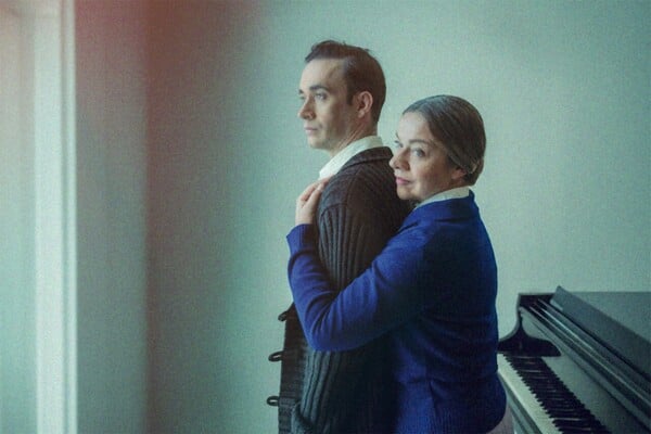 Δώδεκα θεατρικές πρεμιέρες 