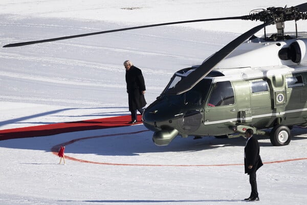 ΝΤΟΝΑΛΝΤ ΤΡΑΜΠ ΝΤΑΒΟΣ ΕΛΒΕΤΙΑ