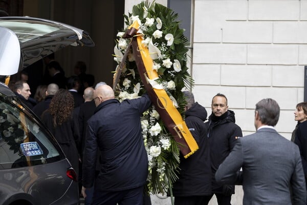 ΒΑΛΕΝΤΙΝΟ ΣΟΡΟΣ ΛΑΪΚΟ ΠΡΟΣΚΥΝΗΜΑ