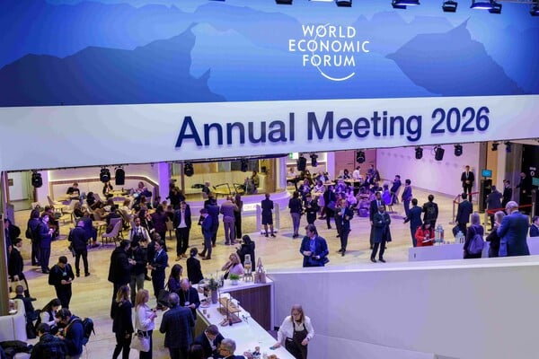 Στάσσης από Νταβός: Πώς η ΔΕΗ εξελίσσεται σε Powertech Όμιλο