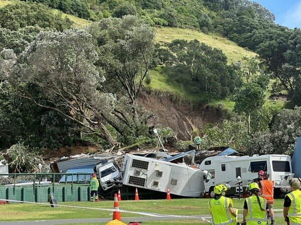 Νέα Ζηλανδία: Αγνοούνται άνθρωποι έπειτα από κατολίσθηση σε χώρο κατασκήνωσης