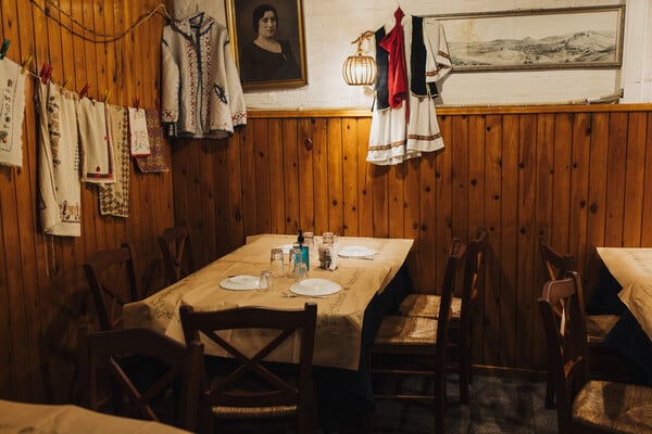 Στην ταβέρνα του Σπανού 