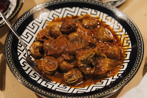 Στην ταβέρνα του Σπανού 