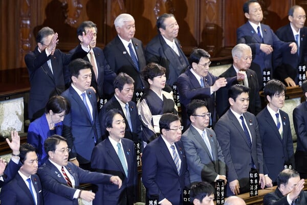 ΙΑΠΩΝΙΑ ΚΑΤΩ ΒΟΥΛΗ ΔΙΑΛΥΣΗ ΠΡΟΩΡΕΣ ΒΟΥΛΕΥΤΙΚΕΣ ΕΚΛΟΓΕΣ