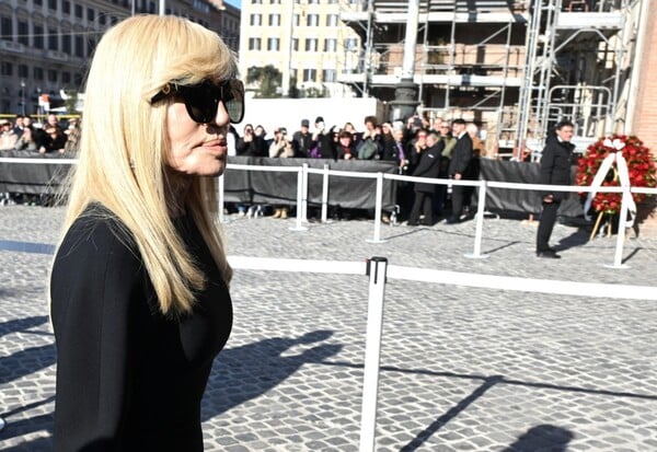 ΒΑΛΕΝΤΙΝΟ ΚΗΔΕΙΑ ΠΟΙΟΙ ΠΗΓΑΝ