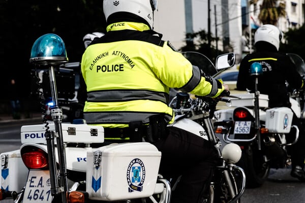 ΧΑΝΙΑ ΣΧΟΛΕΙΟ ΜΑΘΗΤΕΣ ΓΟΝΕΙΣ ΤΡΑΥΜΑΤΙΣΜΟΣ ΣΥΓΚΡΟΥΣΗ