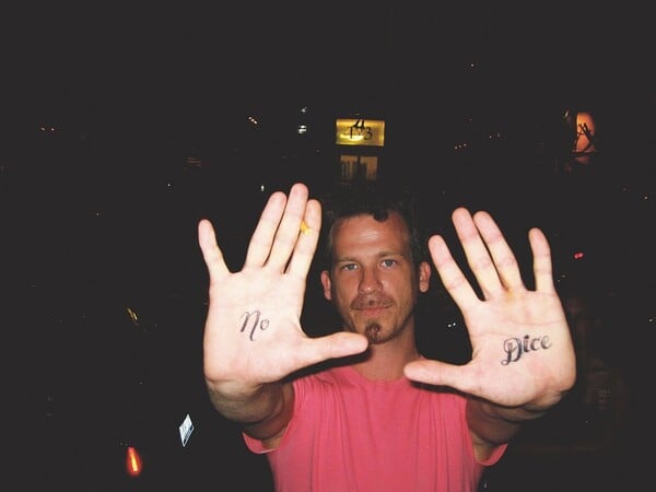 *Aγαπηθήκαμε πριν μάθουμε τι θα μας πάρουν/ από τον Πάνο Μιχαήλ