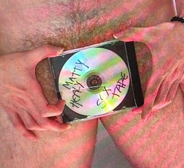 *Aγαπηθήκαμε πριν μάθουμε τι θα μας πάρουν/ από τον Πάνο Μιχαήλ