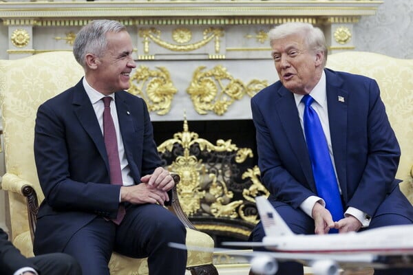 Ο Τραμπ απειλεί τον Καναδά με δασμούς 100% εάν προβεί σε συμφωνία με την Κίνα 