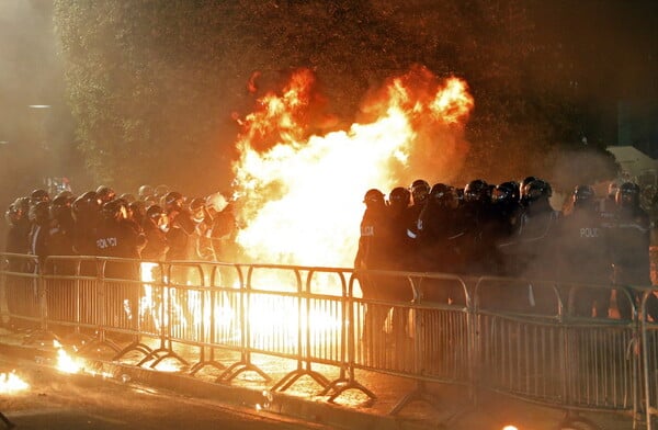 Αλβανία: Διαδηλώσεις κατά του Ράμα στα Τίρανα 