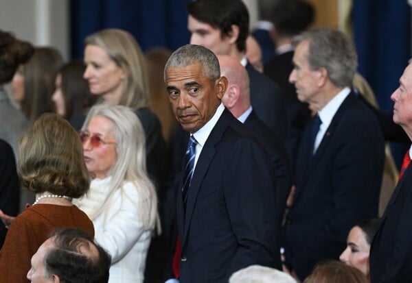 ΜΙΝΕΑΠΟΛΗ ΟΜΠΑΜΑ ΤΡΑΜΠ