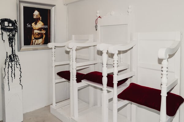 St. Narcissus: Ένα niche αρωματοποιείο με darkwave αισθητική στην καρδιά της Αθήνας