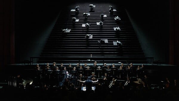 Το «Ρέκβιεμ για το Τέλος του Έρωτα» αποθεωθηκε από κοινό και κριτικούς