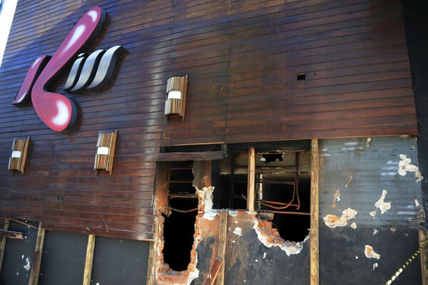 8 φορές που το πάρτι πήρε φωτιά - κυριολεκτικά