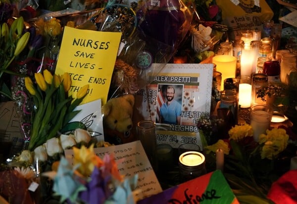 ΜΙΝΕΑΠΟΛΗ ICE ΑΠΟΣΥΡΣΗ